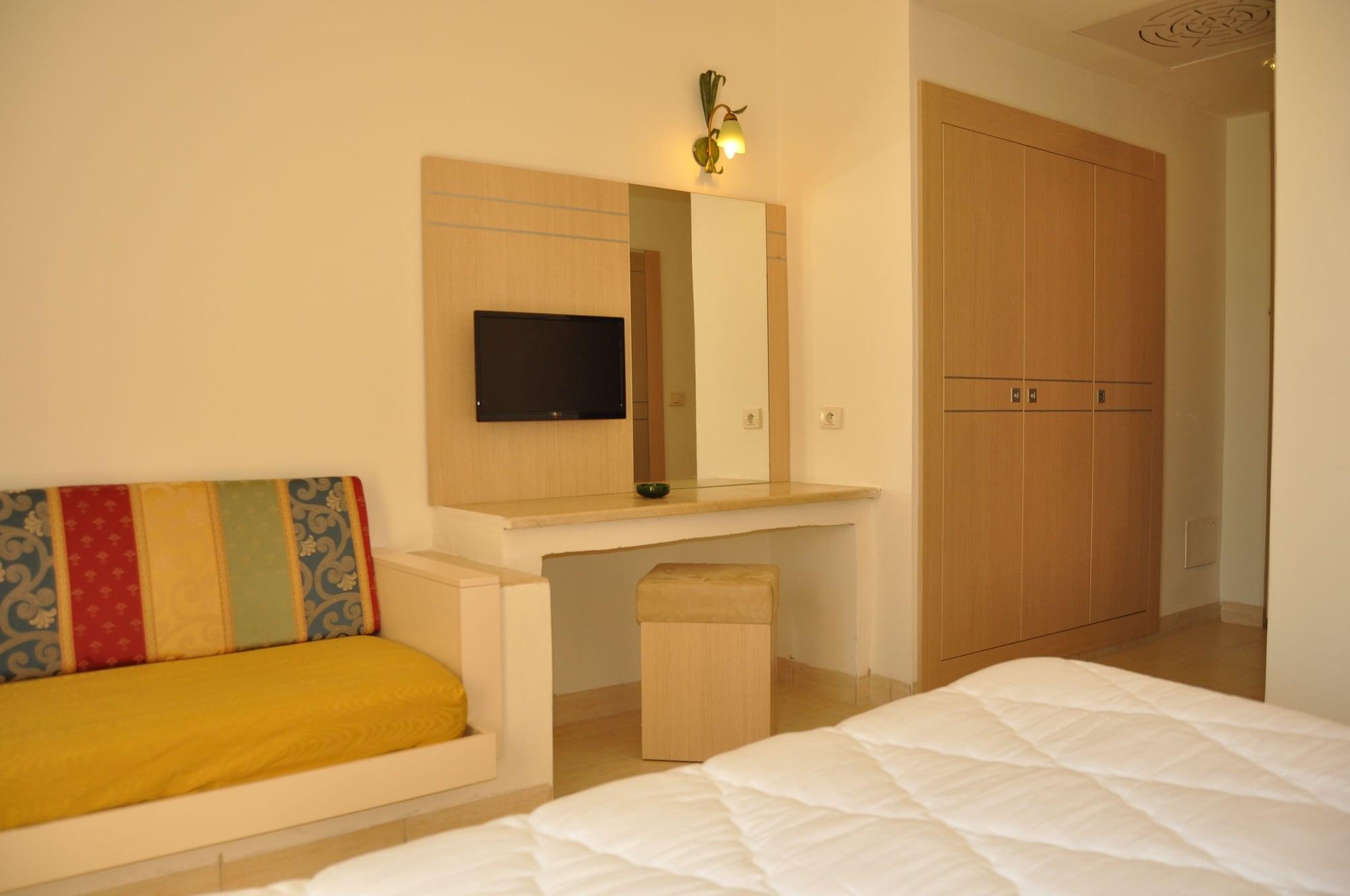 Hotel Omar Khayam & Aqua Park 3*